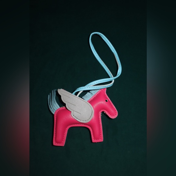 Bling Phony Charms - Picture 2 of 16